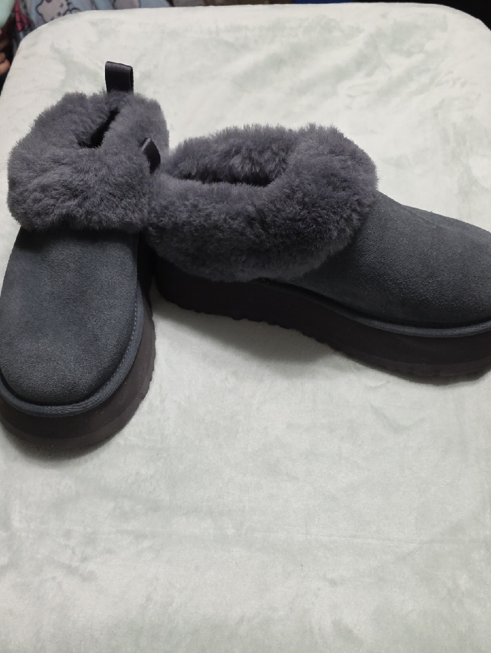 Ugg Cozy Women's Gray Shearling-Lined Slip-On Slippers